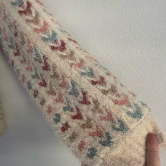 Forever 21 Women's sweater - Picture 4 of 8